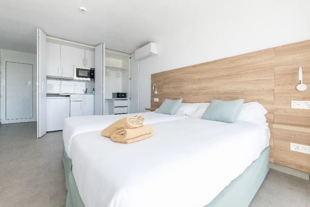 Room, Kikere Studios, Lanzarote