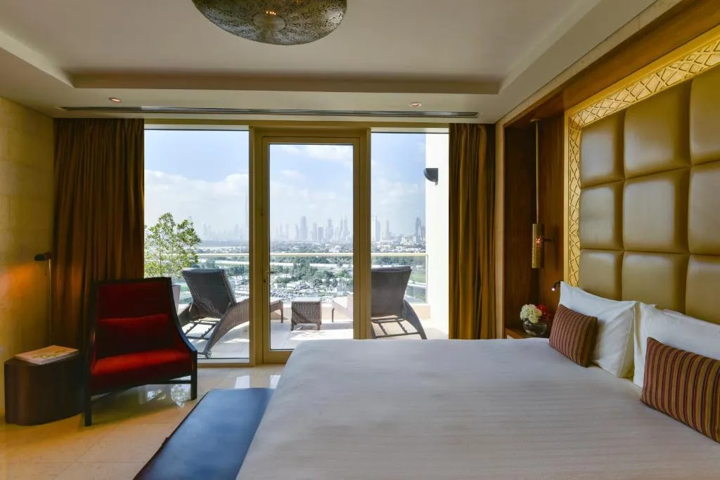 SUITE CLUB Room, Raffles Dubai, Dubai