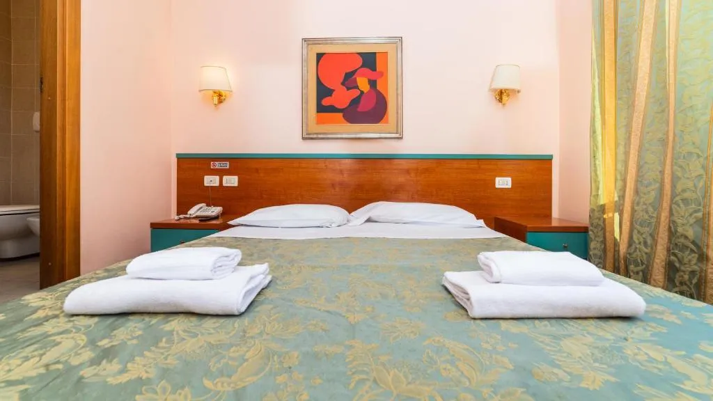 DOUBLE STANDARD Room, Hotel Center 2, Naples