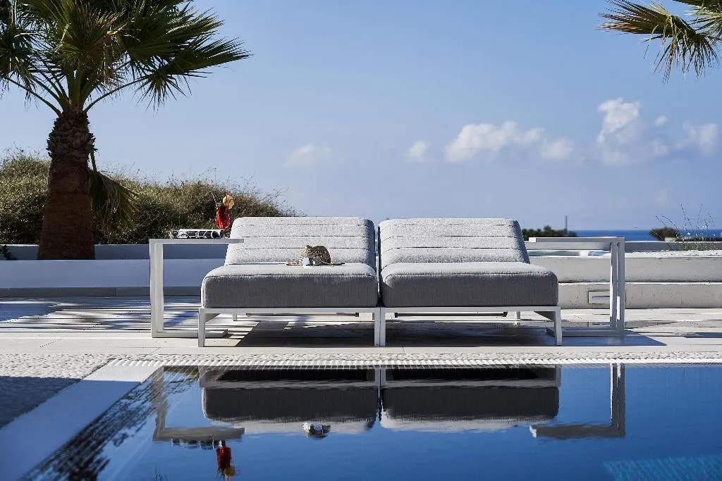 Pool, Petri Suites, Santorini