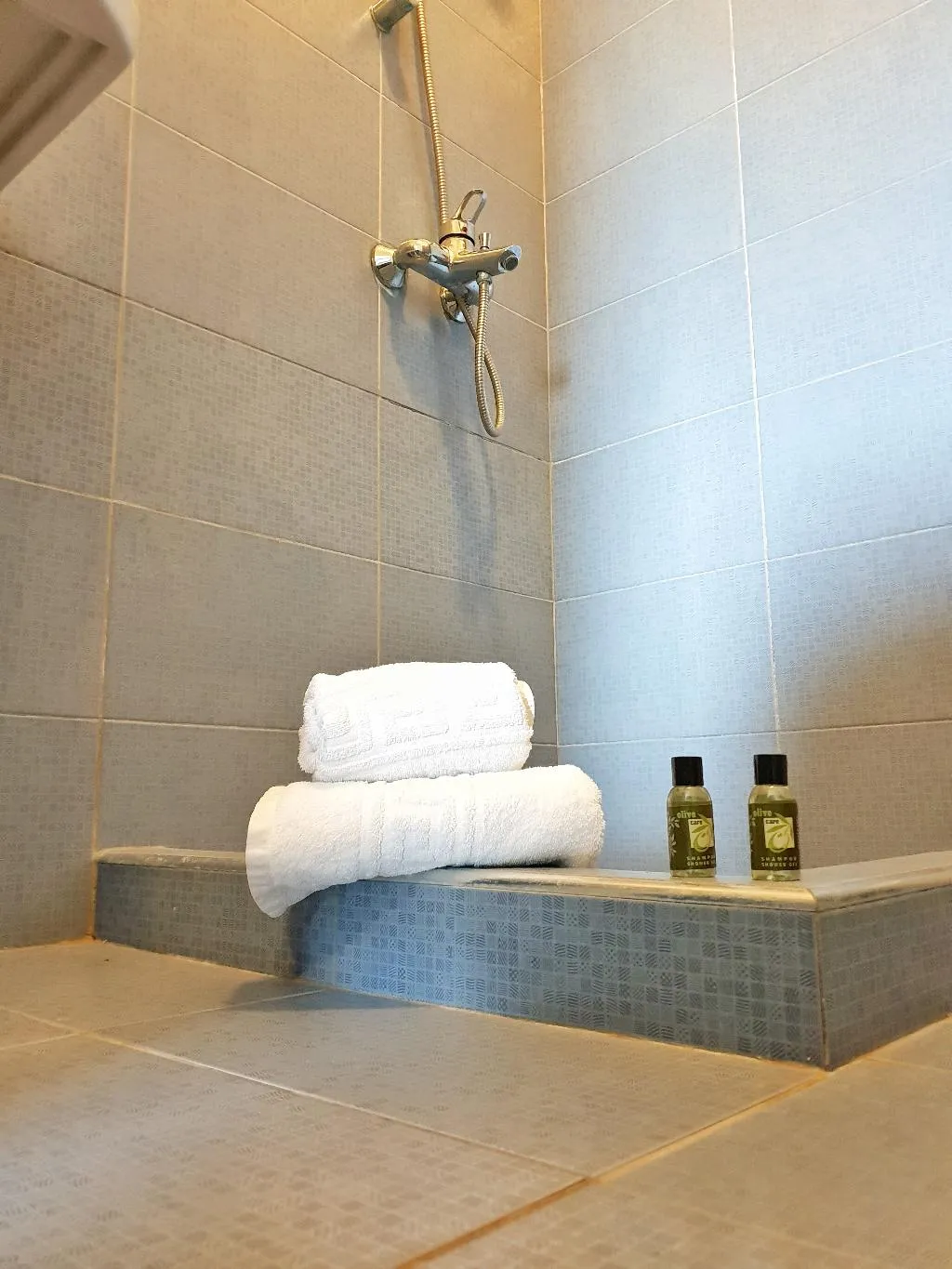 FAMILY ROOM ONE BED Room, Bungalow White Apartments and Suits, Halkidiki