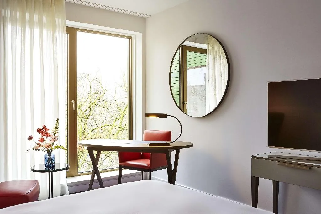 Room, Hyatt Regency Amsterdam, Amsterdam