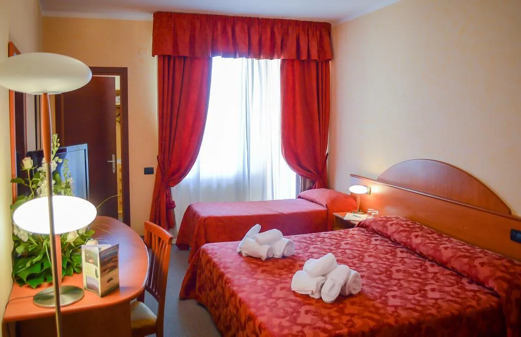 FAMILY ROOM CAPACITY 4 Room, Bluebay Colle Della Trinità Perugia, Perugia