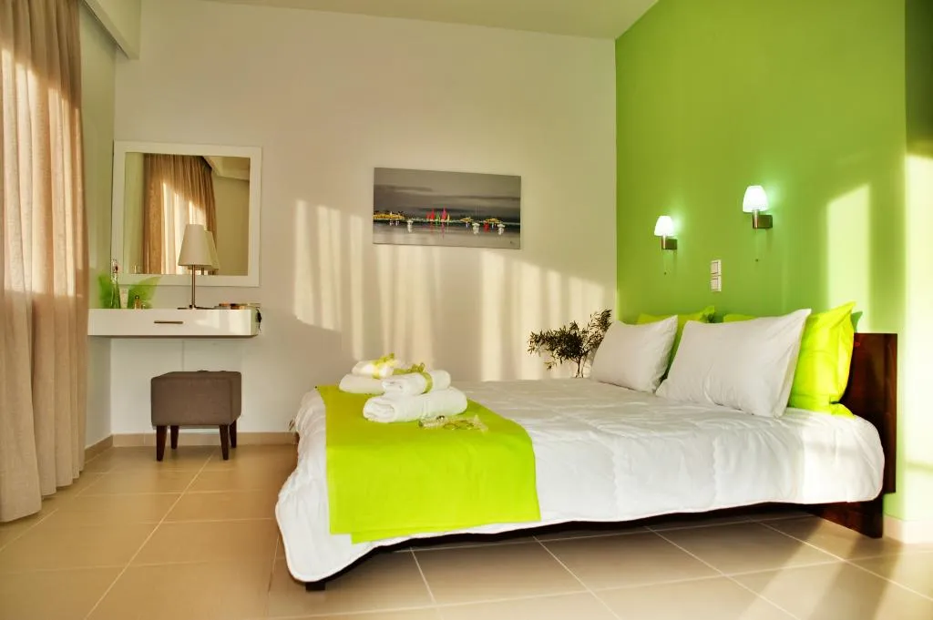SUITE THREE BEDROOMS Room, Esthisis suites & maisonettes, Crete