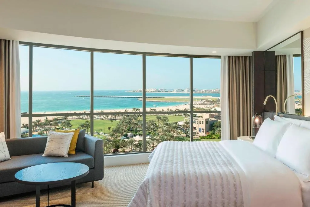 SUITE SMOKING Room, Le Royal Meridien Beach Resort and Spa, Dubai