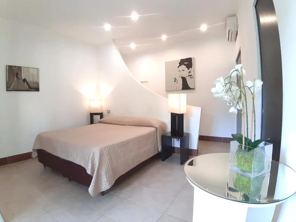 JUNIOR SUITE STANDARD Room, Esperidi Resort, Naples
