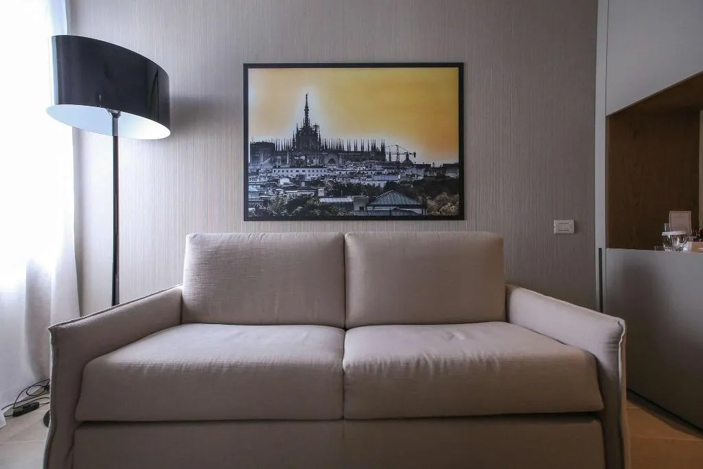 JUNIOR SUITE QUEEN SIZE BED Room, Hotel Cristoforo Colombo – Preferred Hotels & Res, Milan