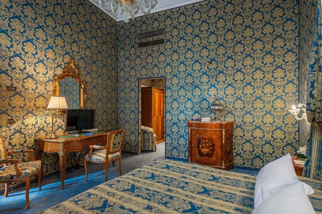 Room, Hotel Al Ponte Antico, Venice