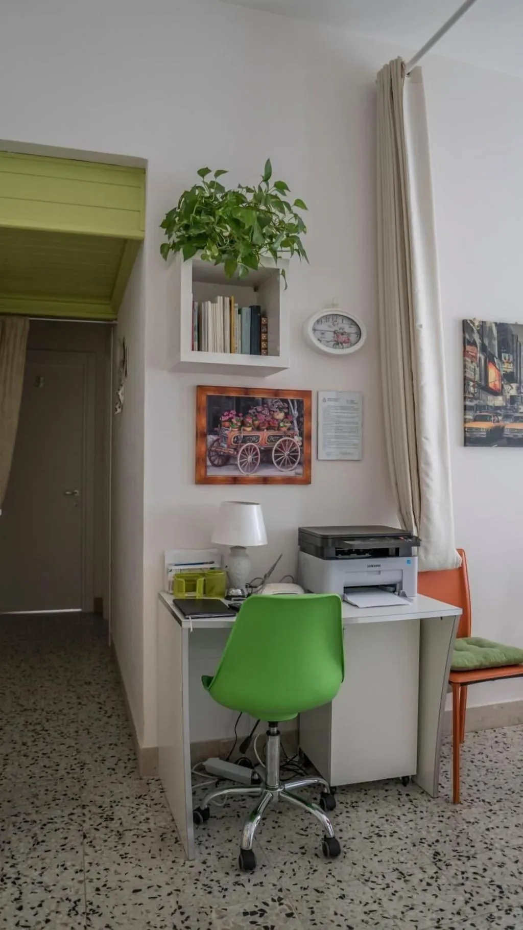 Room, Sikelia, Catania