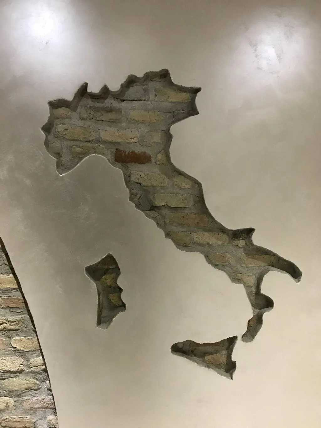 Lobby, Sweety, Naples