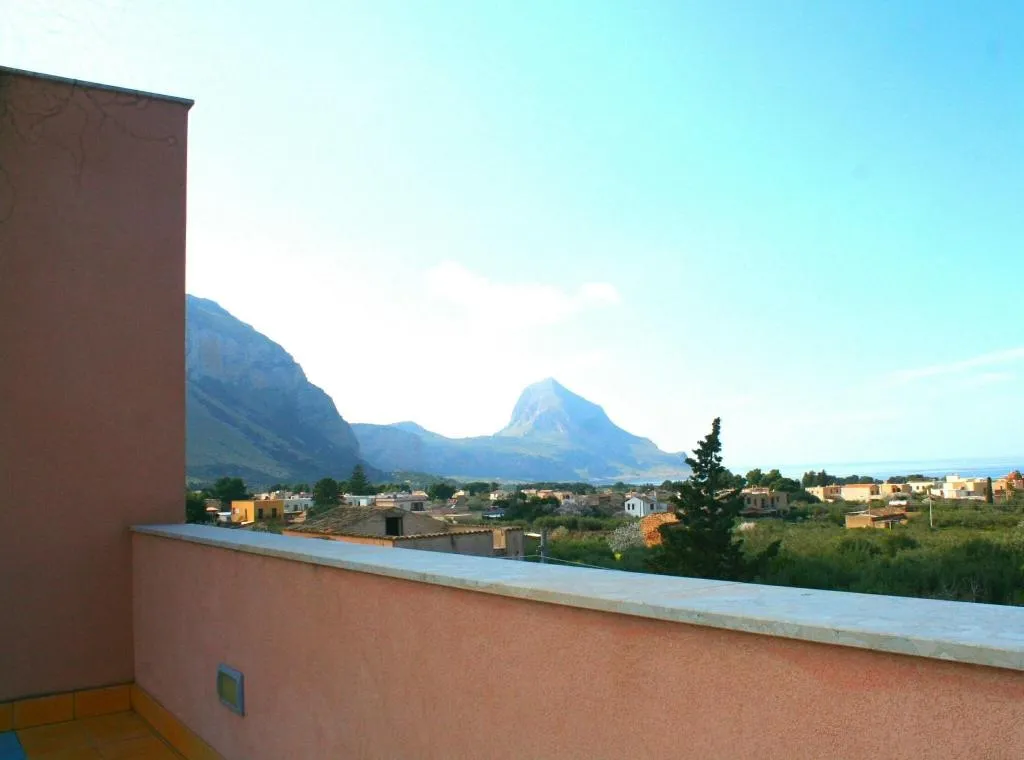General view, Achibea, Palermo