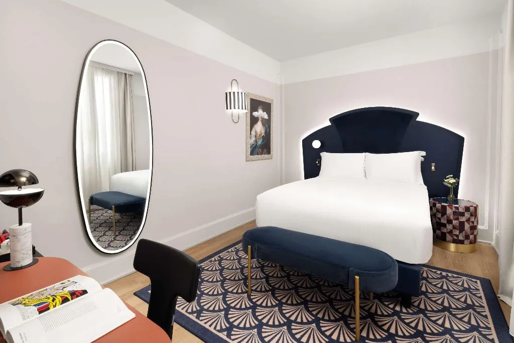 Double or Twin Accessible-Queen Size Bed Room, Anglo American Hotel Florence, Curio Collection, Florence