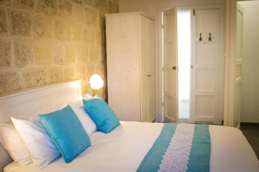 Room, Lemon Tree Bed & Breakfast by CX Collection, Malta
