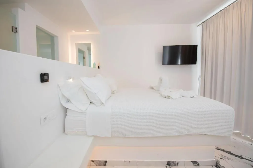 Room, Bianco A Nero, Mykonos