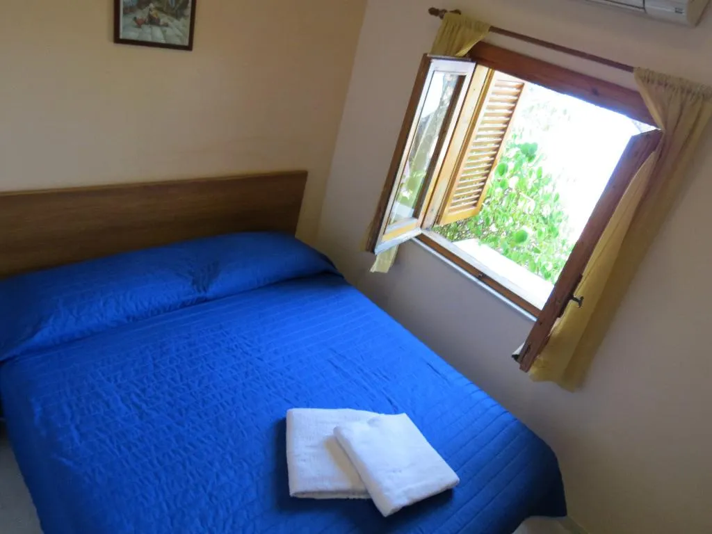 CHALET CAPACITY 4 Room, Baia Serena, Naples