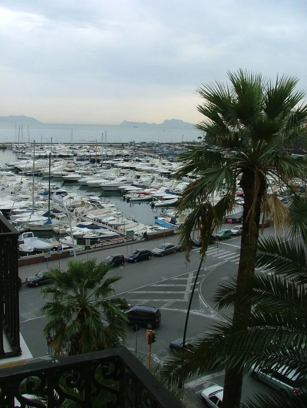 General view, Caracciolo10, Naples
