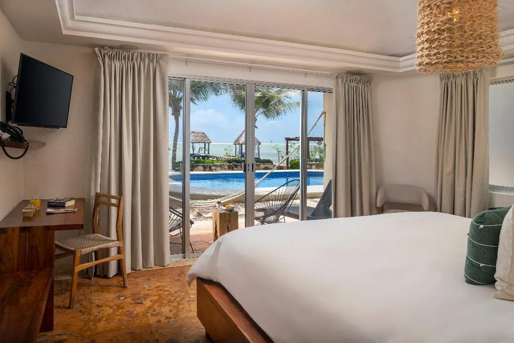 DOUBLE DELUXE BEACH FRONT Room, Mereva Tulum, Cancun Area