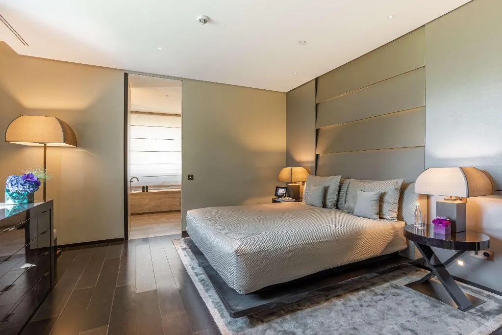 JUNIOR SUITE STANDARD Room, Armani Hotel Milano, Milan