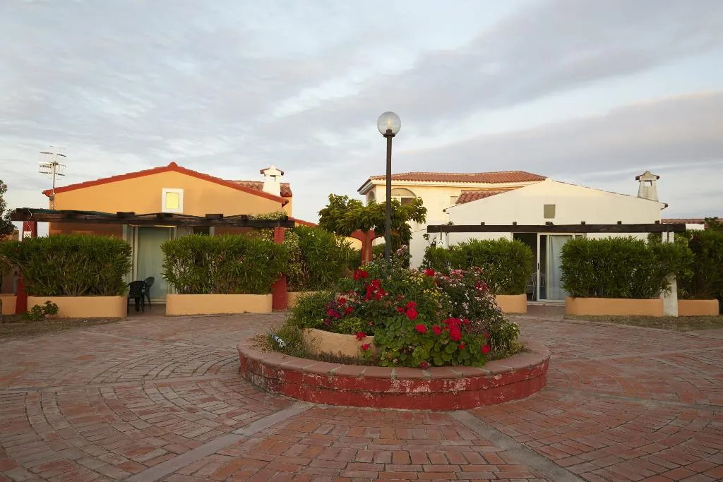 VILLA CAPACITY 6 Room, Lu Nibareddu Residence Hotel, Olbia