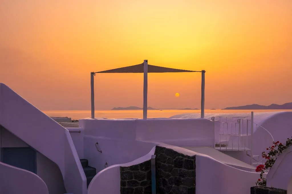 SUITE WITH JACUZZI Room, Sole D'Oro Luxury Suites, Santorini