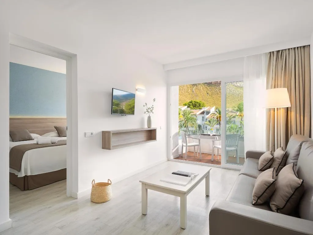 SUITE POOL VIEW Room, Puerto Azul Suite Hotel, Majorca