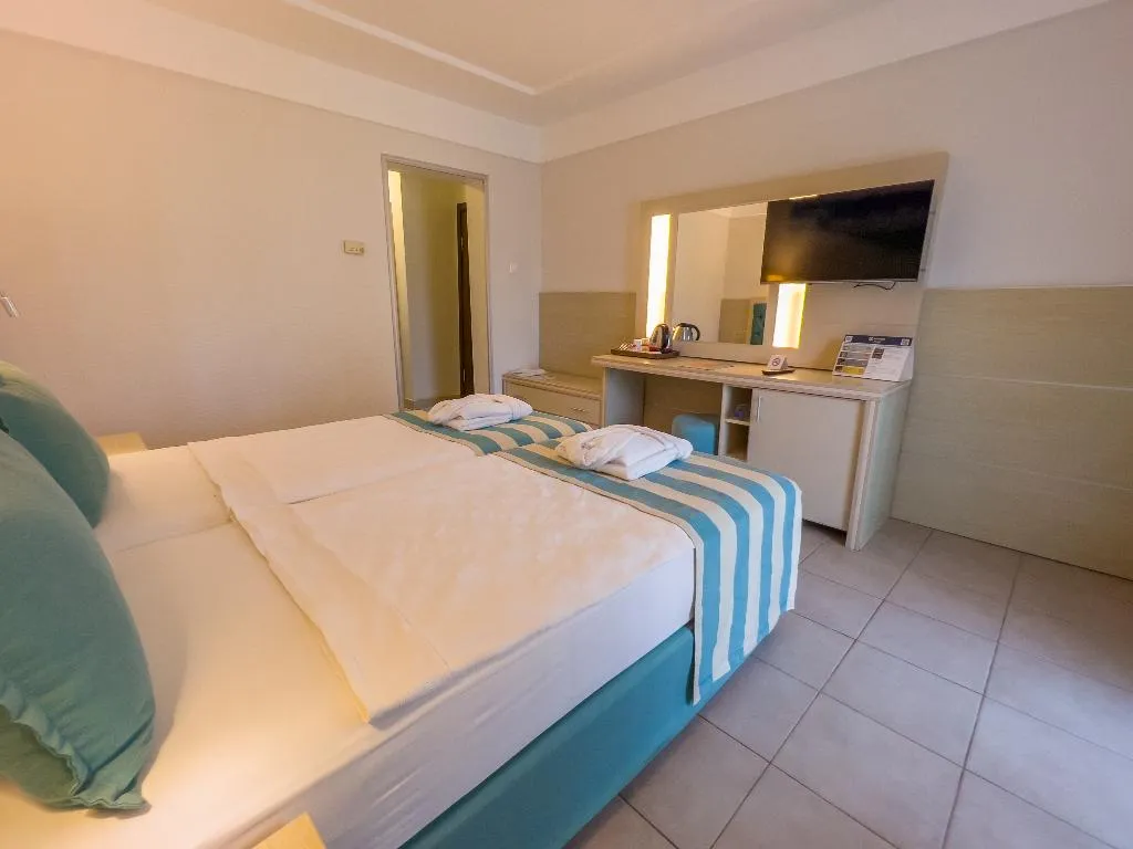 FAMILY ROOM CLUB Room, AQI Hydros Club, Antalya