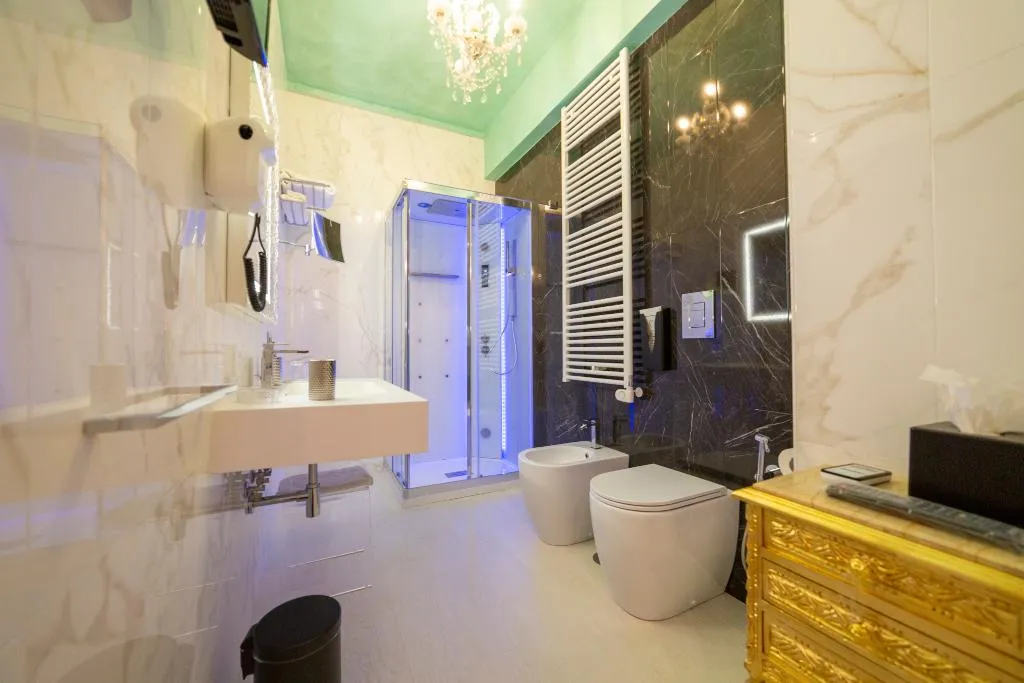 Room, Leucosya Luxury Rooms, Naples