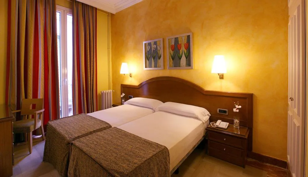 DOUBLE SINGLE USE INNER Room, Nouvel, Barcelona
