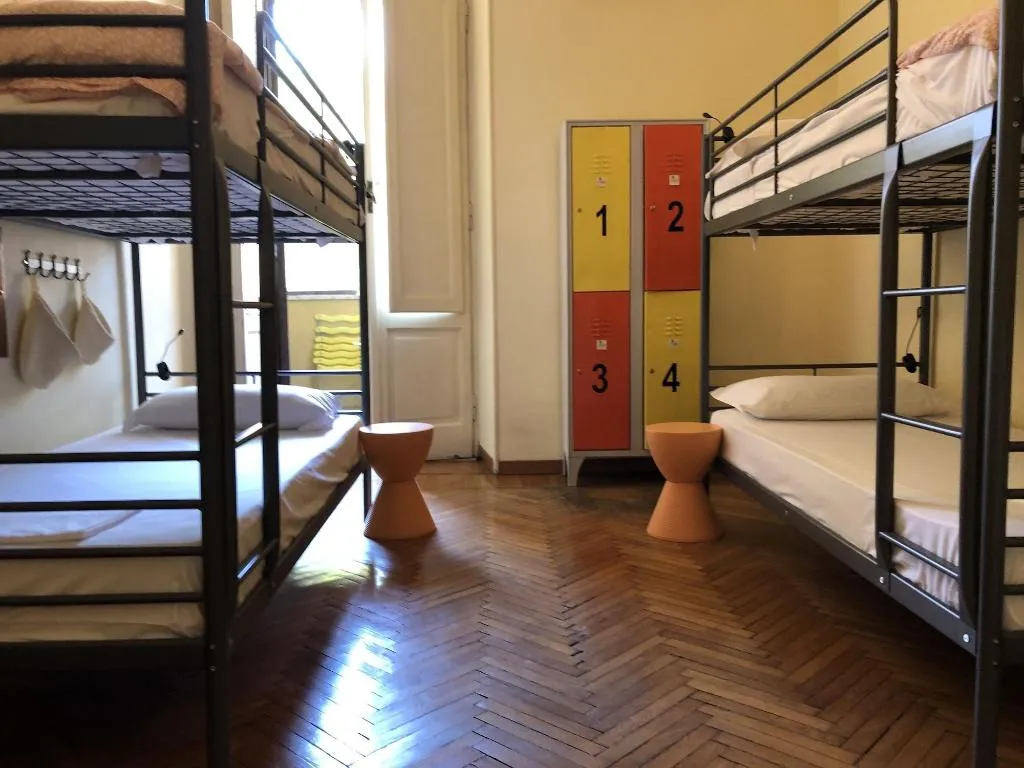 Room, The Beehive, Naples