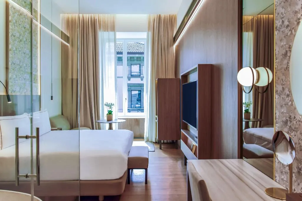 DOUBLE DELUXE Room, Palazzo Cordusio A Gran Melia Hotel, Naples