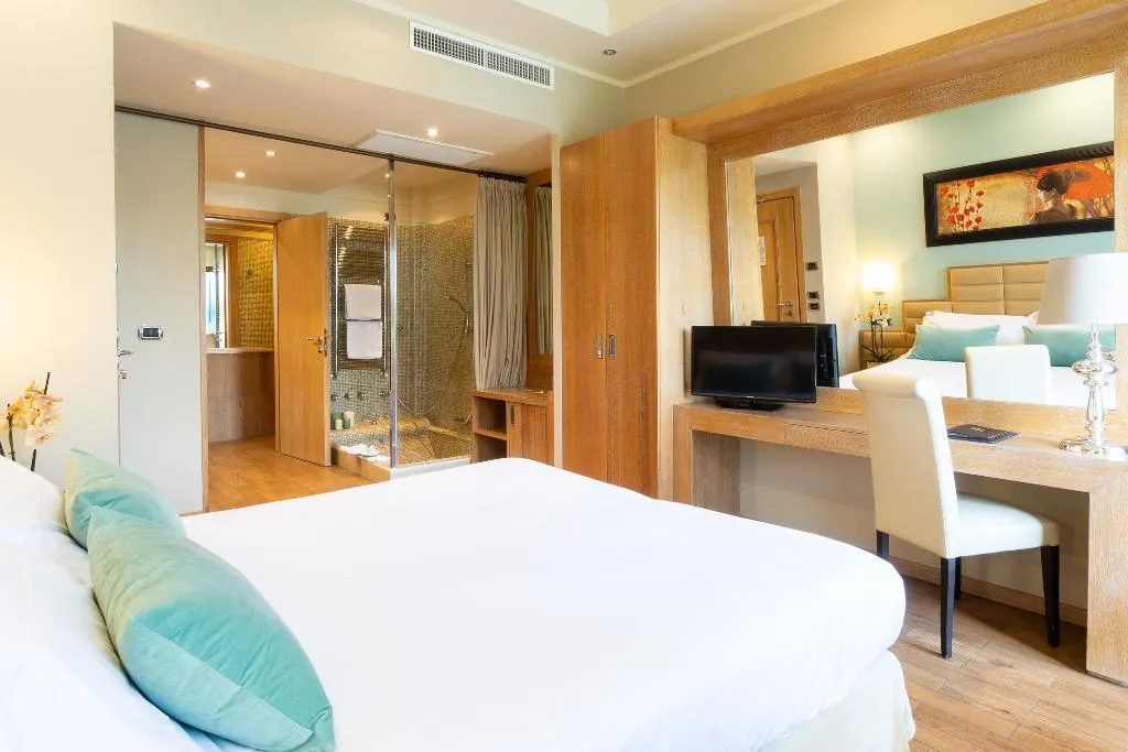 Double or Twin DELUXE Room, Silver, Milan