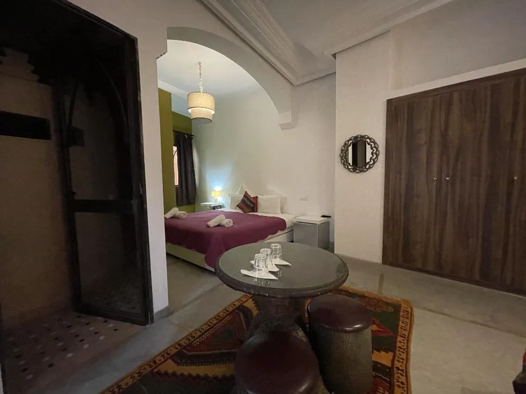 TRIPLE DELUXE KING BED Room, Riad Samarine, Marrakech