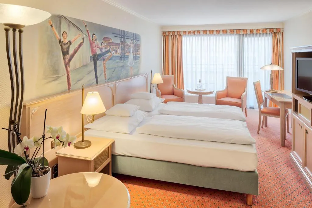 JUNIOR SUITE TWO BEDS Room, Hollywood Media Hotel, Berlin