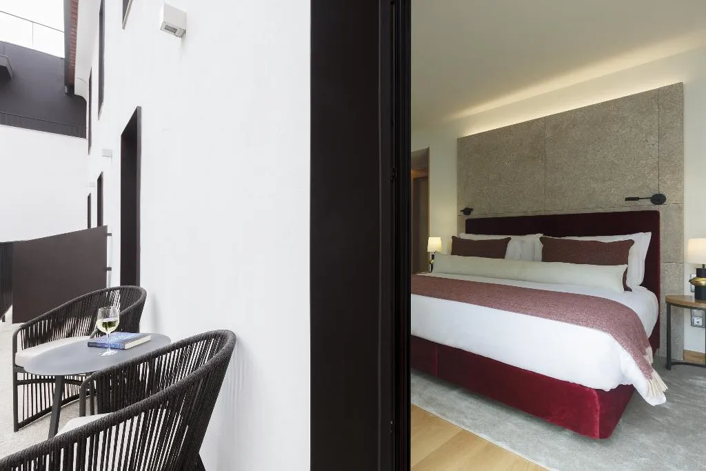 DOUBLE CLASSIC GARDEN VIEW Room, Neya Porto Hotel, Porto