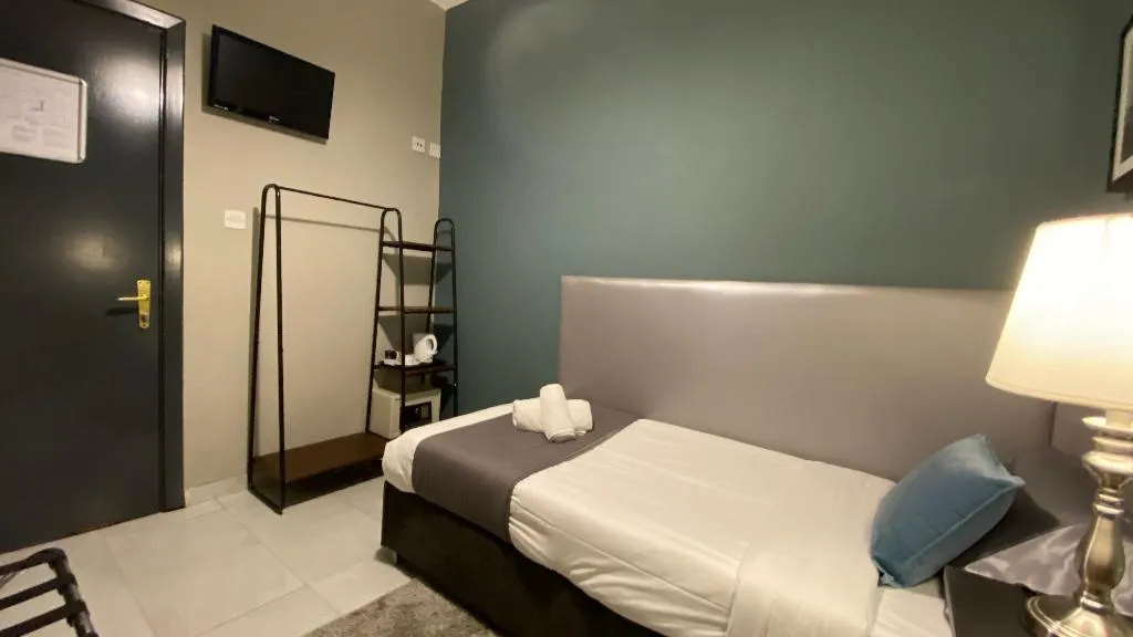 SINGLE ECONOMY Room, Sliema Marina Hotel, Malta