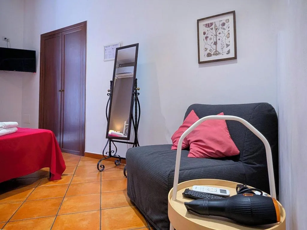 Room, La Locanda Dell Arte, Naples