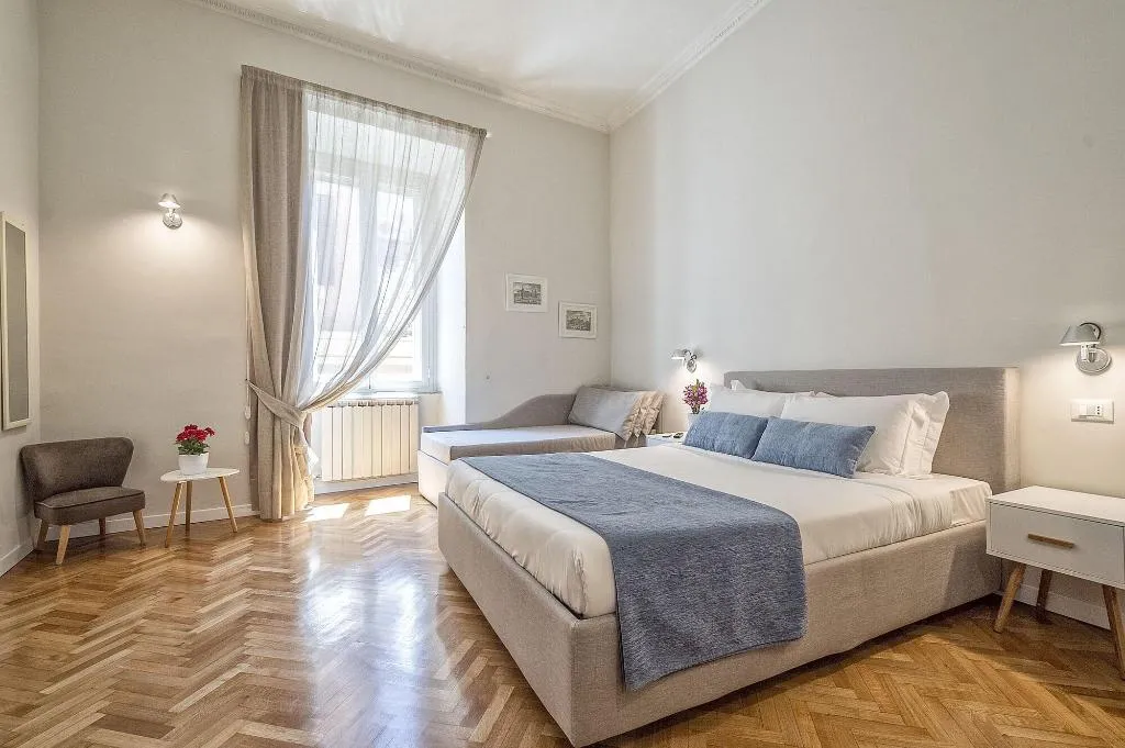Room, Little Queen Relais, Rome
