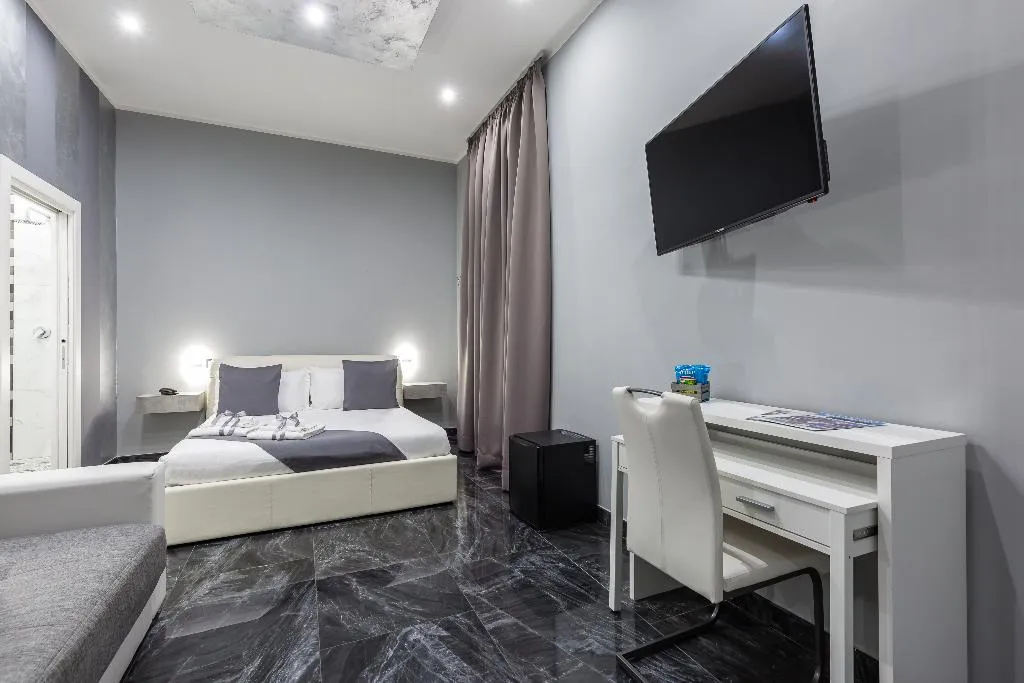 DOUBLE STANDARD Room, Hotel Palace Napoli, Naples