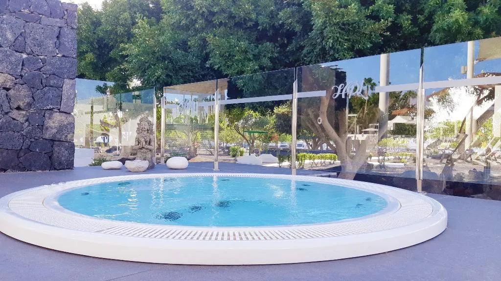 Sports and Entertainment, Hyde Park Lane, Lanzarote