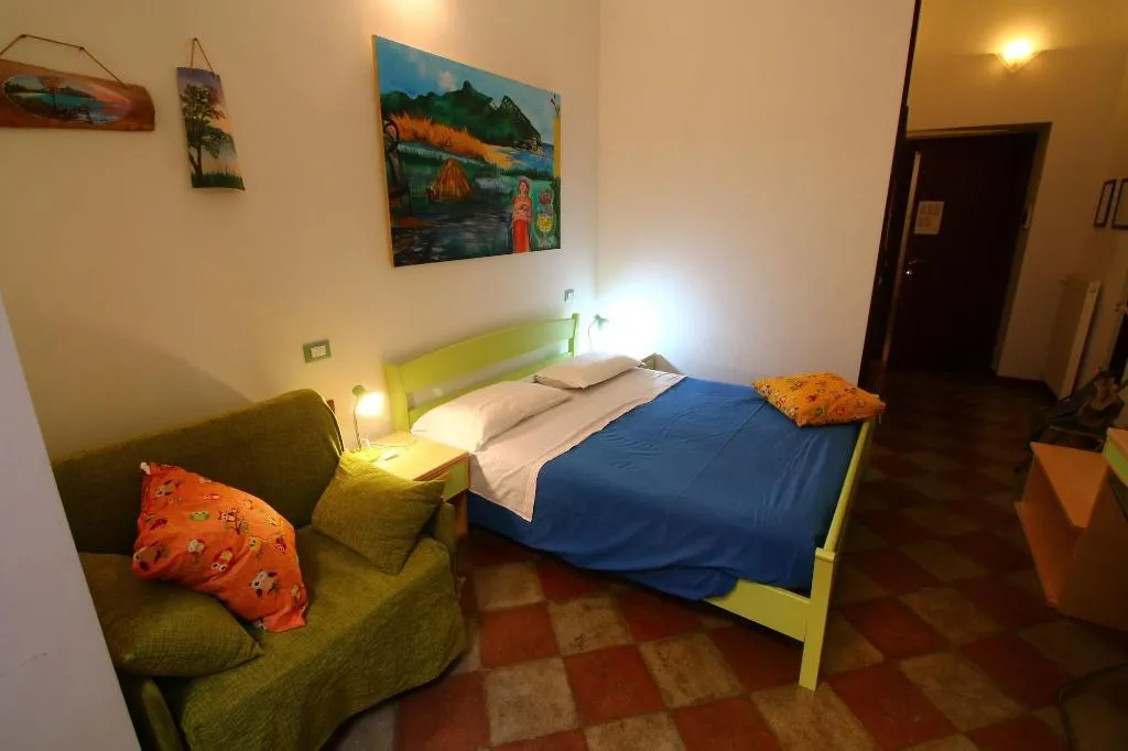 Room, Trasteverooms La Bernardon, Rome