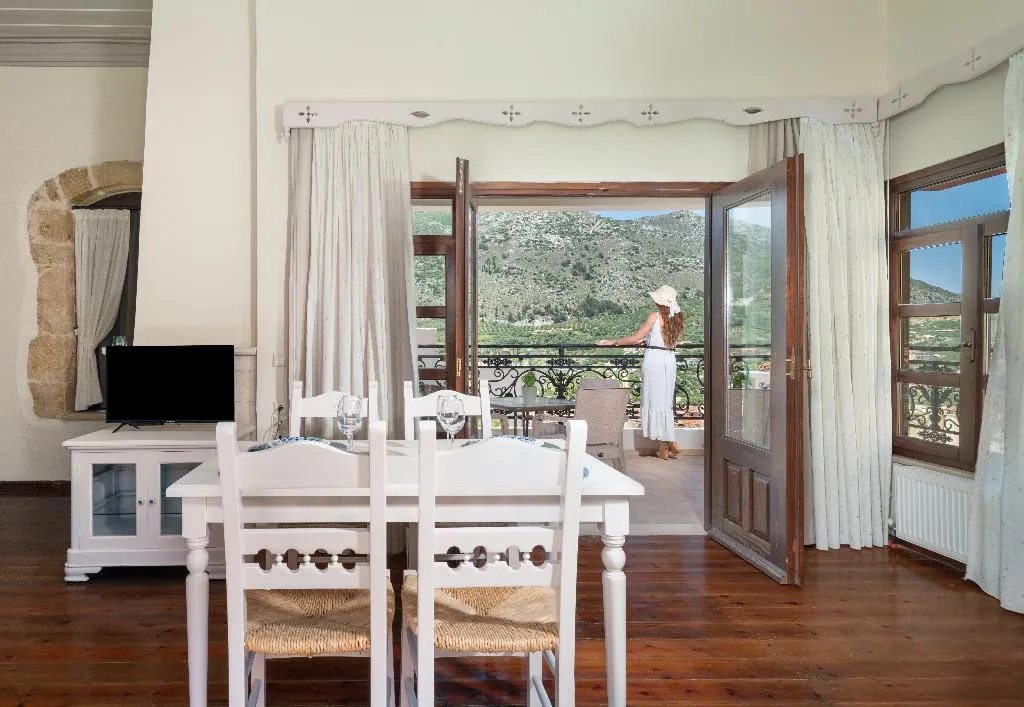 SUITE STANDARD Room, Arhontiko Archanes Suites, Crete