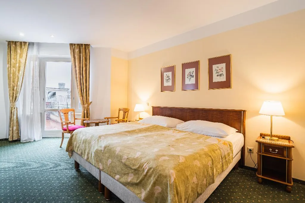 Double or Twin STANDARD Room, EA Hotel Rokoko, Prague