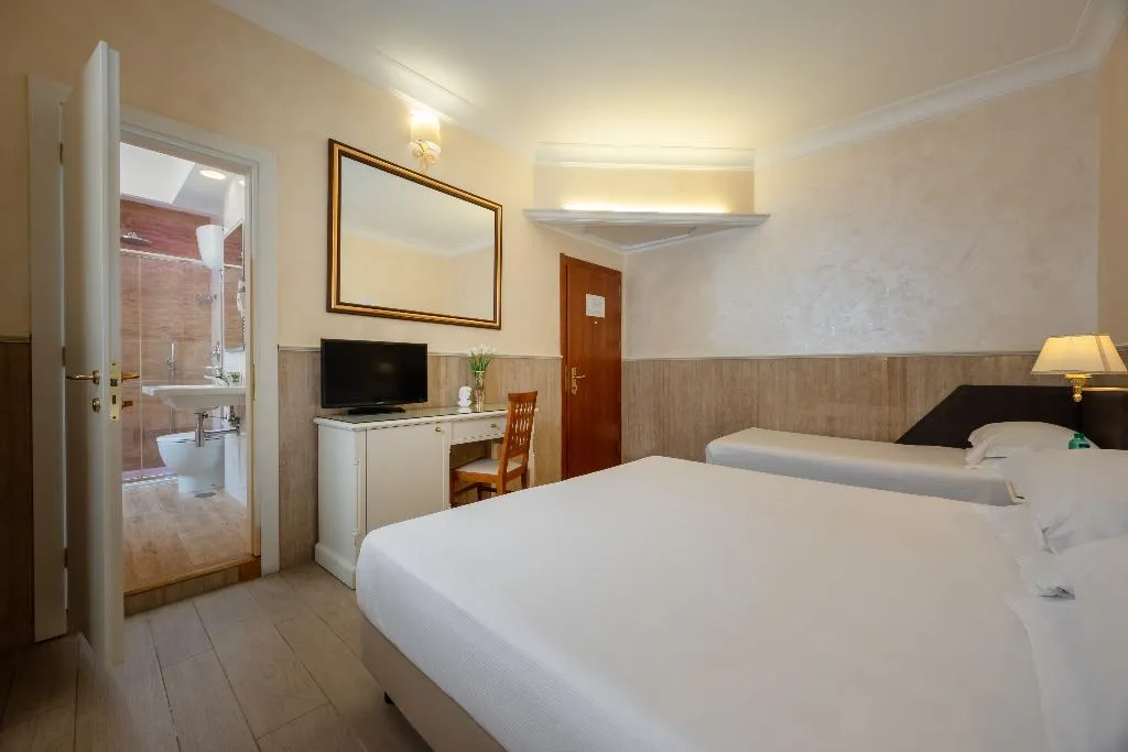 TRIPLE STANDARD Room, Palladium Palace, Rome