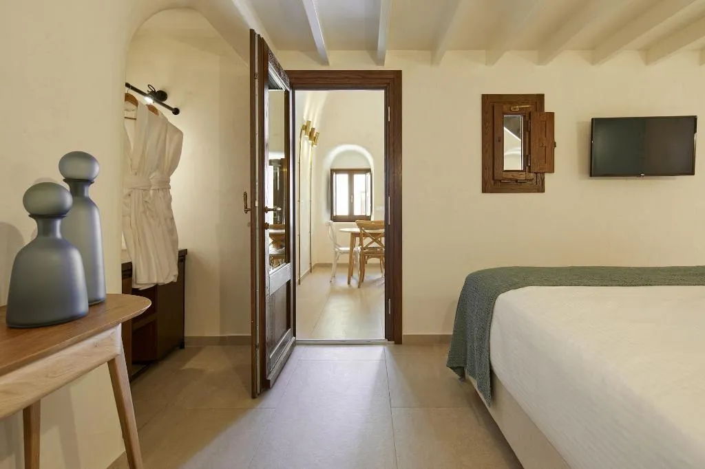 Room, Winery Hotel 1870, Santorini