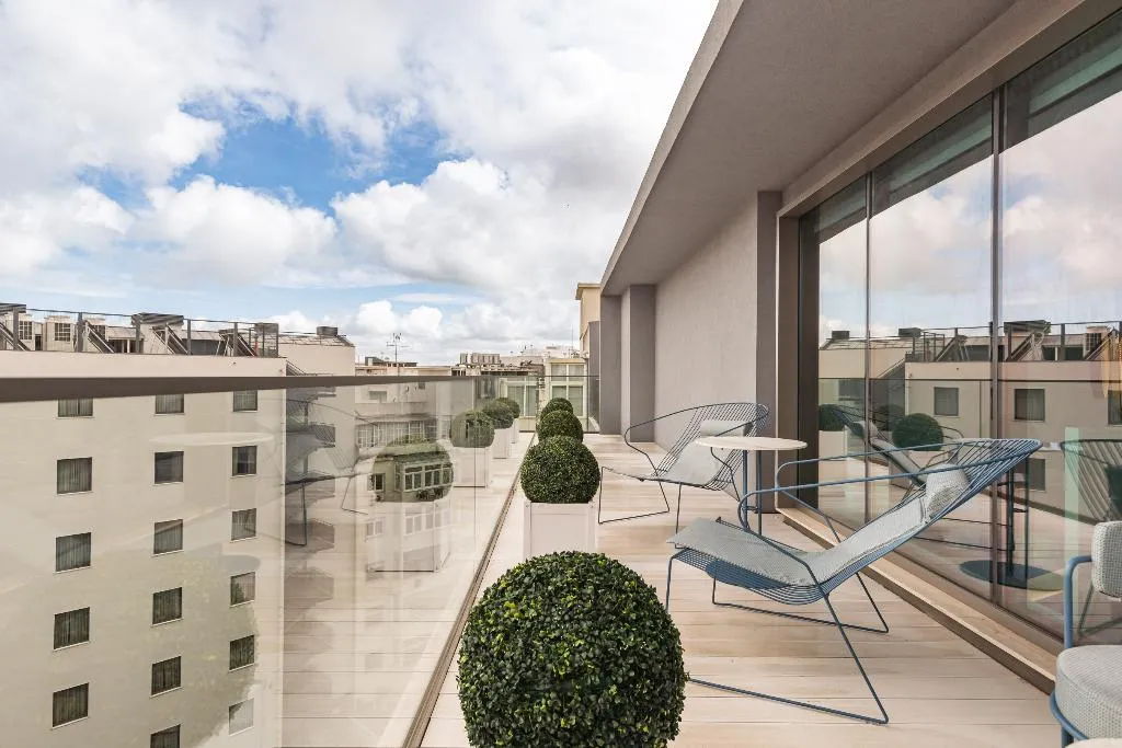 SUITE POOL VIEW Room, Luster Hotel, Lisbon