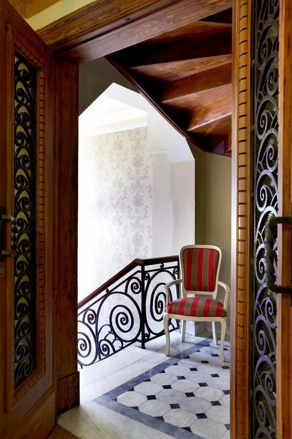 Lobby, Sweet Home, Athens