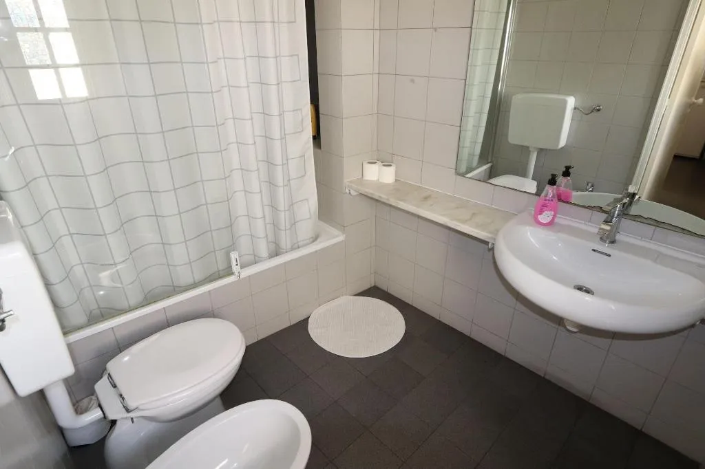 Room, Welcome Hostel, Lisbon