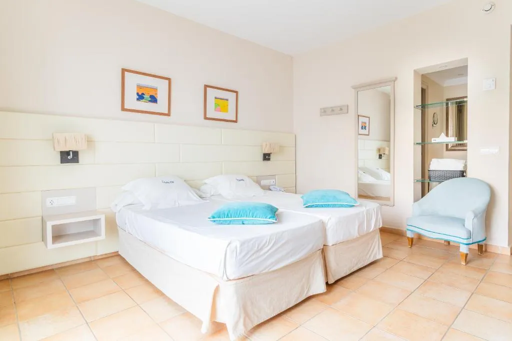 Double or Twin SUPERIOR SIDE SEA VIEW Room, Cala d'Or, Majorca