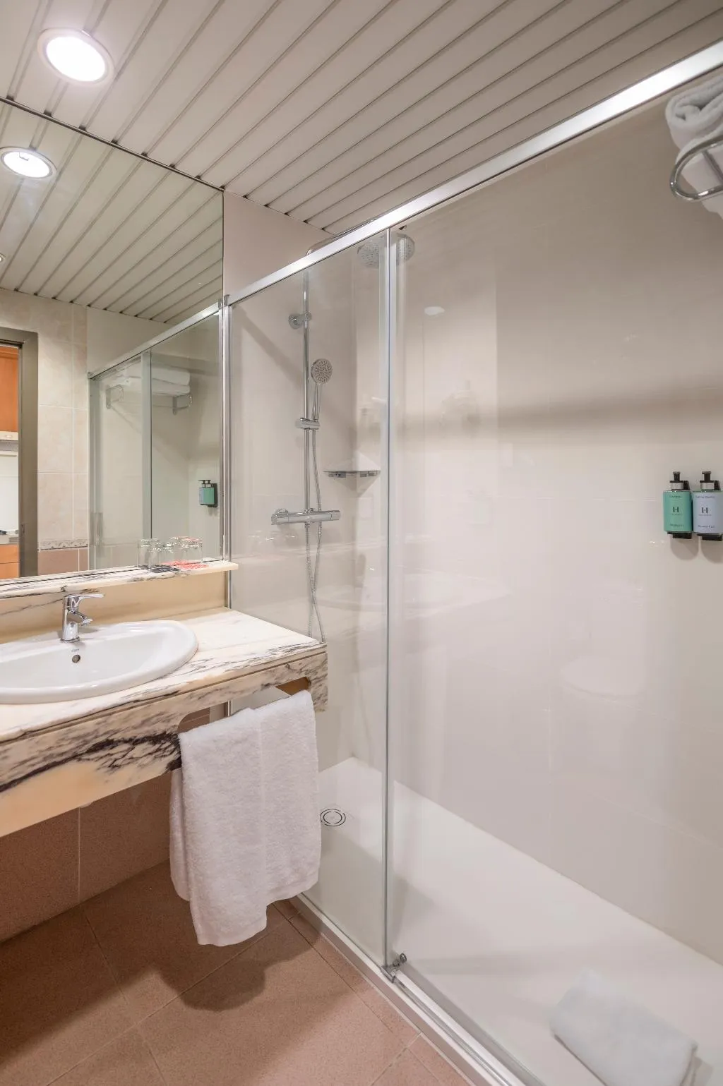 TRIPLE COMFORT Room, Hesperia Sant Joan, Barcelona