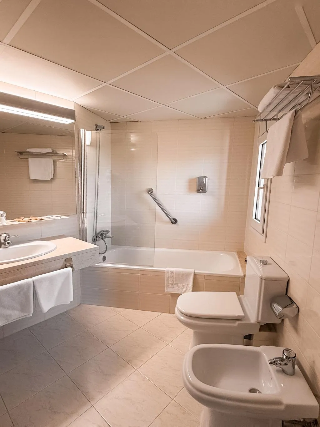 TRIPLE CAPACITY 3 Room, Puigcerda Park Hotel, Barcelona